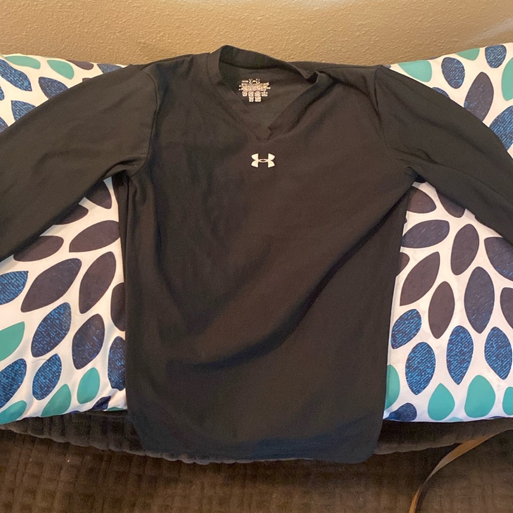 Under Armour Kids Black Long Sleeve T-Shirt Size M (7/8)